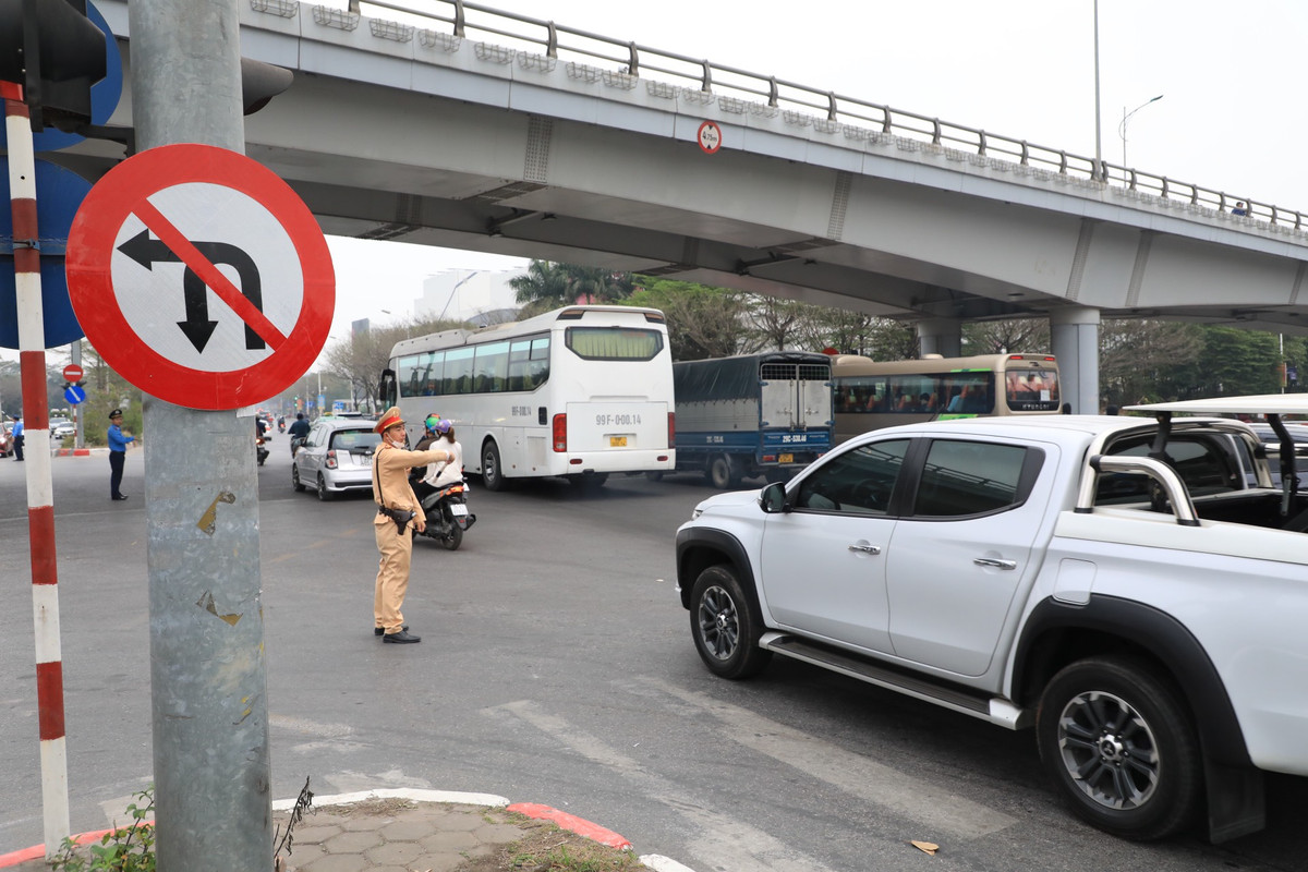 Sở Giao thông Vận tải đã lắp đặt biển báo tổ chức giao thông, điều chỉnh vạch sơn, đèn tín hiệu giao thông… 