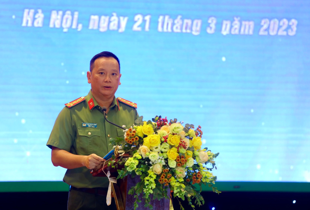 Công an Thủ đô tuyên dương 12 gương mặt trẻ xuất sắc tiêu biểu - Hình 2 Cong an Thu do tuyen duong 12 guong mat tre xuat sac tieu bieu-Hinh-2