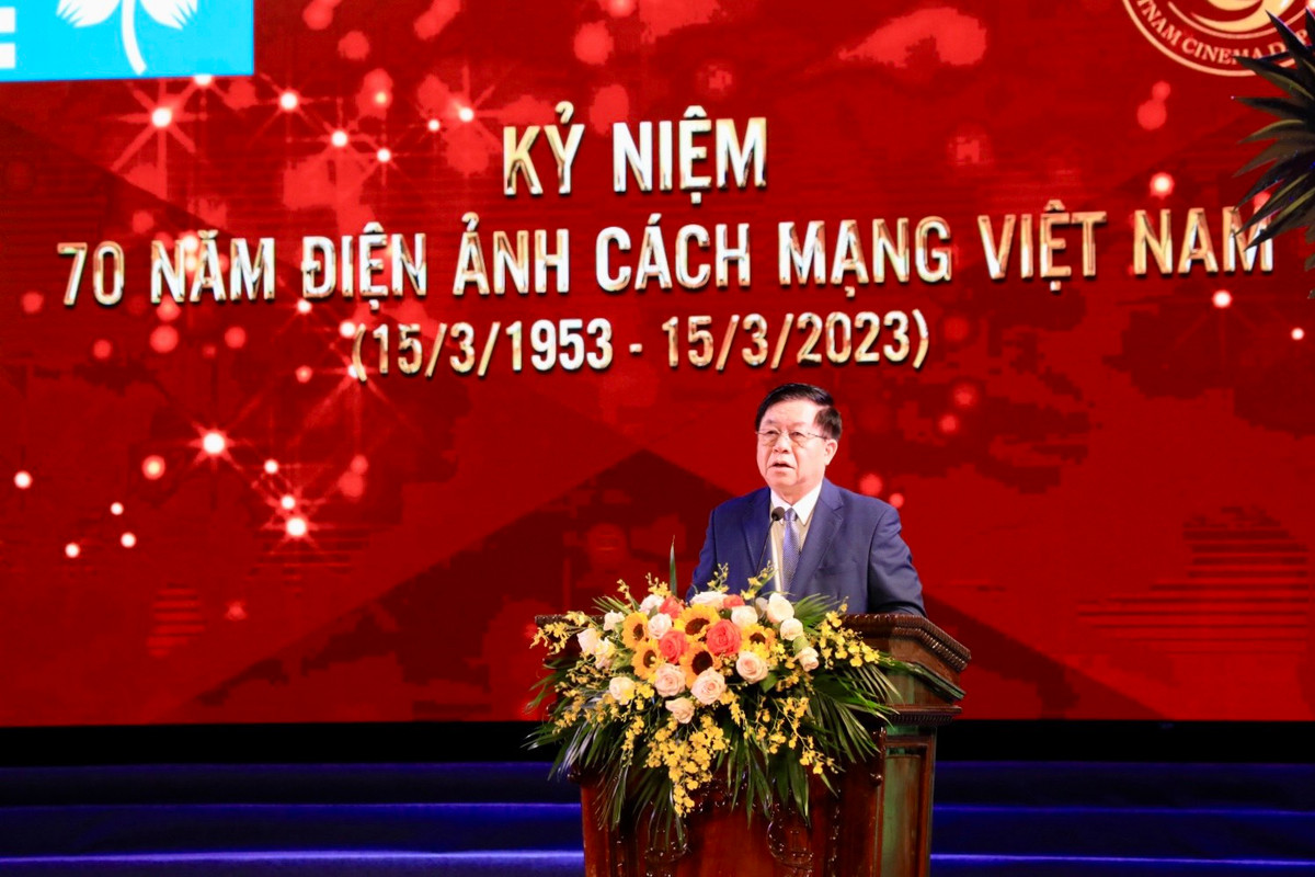 Dien anh Cach mang Viet Nam: 70 nam dong hanh cung dat nuoc-Hinh-2