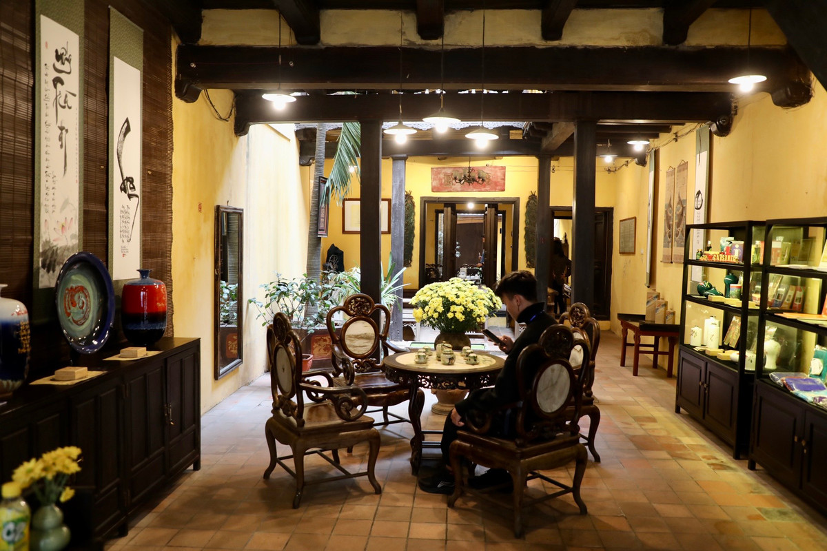 Ngôi nhà được đầu tư tôn tạo từ cuối năm 1998, hoàn thành vào ngày 27/10/1999; như một dấu ấn lịch sử của Hà Nội 36 phố phường. Mọi kết cấu về kiến trúc, vật liệu xây dựng hoàn toàn bằng gỗ cho đến những đồ vật sinh hoạt đều được giữ nguyên trạng. Ngày 16/2/2004, ngôi nhà số 87 Mã Mây được cấp bằng Di sản cấp quốc gia.