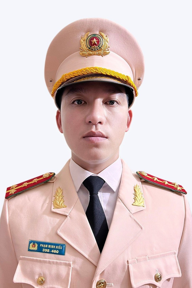 Đại úy Phạm Minh Hiếu (SN 1990 - cán bộ Đội Công tác chữa cháy và cứu nạn cứu hộ, Phòng Cảnh sát Phòng Cảnh sát PCCC&amp;CNCH) trong năm 2022 đã tham mưu Đảng ủy - Ban chỉ huy phòng xây dựng clip hướng dẫn các đội hình cứu nạn, cứu hộ cơ bản để hướng dẫn cán bộ, chiến sĩ lực lượng Cảnh sát PCCC&amp;CNCH tập luyện, phục vụ công tác và chiến đấu. Đại úy Phạm Minh Hiếu đã tham mưu Đảng ủy - Ban chỉ huy phòng chọn cử 13 cán bộ, chiến sĩ có kỹ thuật tốt, có khả năng giảng dạy vào Ban huấn luyện chuyên sâu nghiệp vụ luân phiên theo hình thức tập trung cho lực lượng...