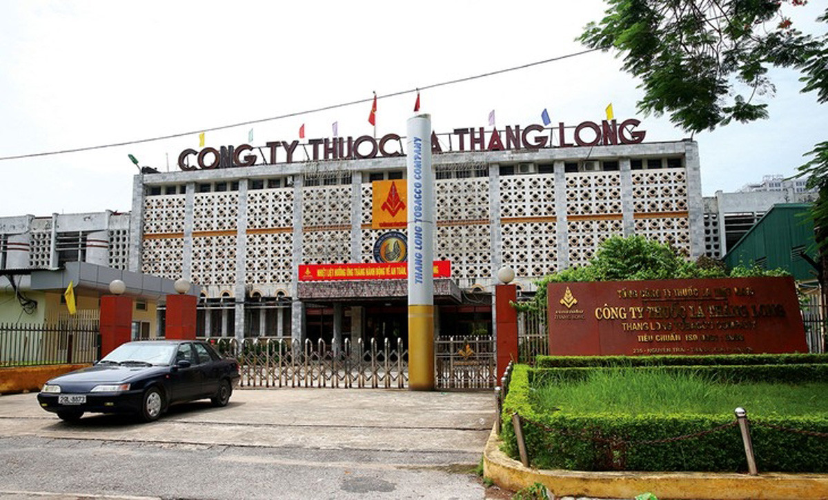 Công ty TNHH MTV Thuốc lá Thăng Long (235 Nguyễn Trãi, phường Thượng Đình, quận Thanh Xuân): Theo Quy hoạch được UBND TP phê duyệt tại Quyết định số 6665 ngày 3/12/2015, khu đất nằm trong khu vực quy hoạch định hướng các chức năng sử dụng đất công cộng thành phố và khu vực, hỗn hợp, nhà trẻ, trường tiểu học, cây xanh…