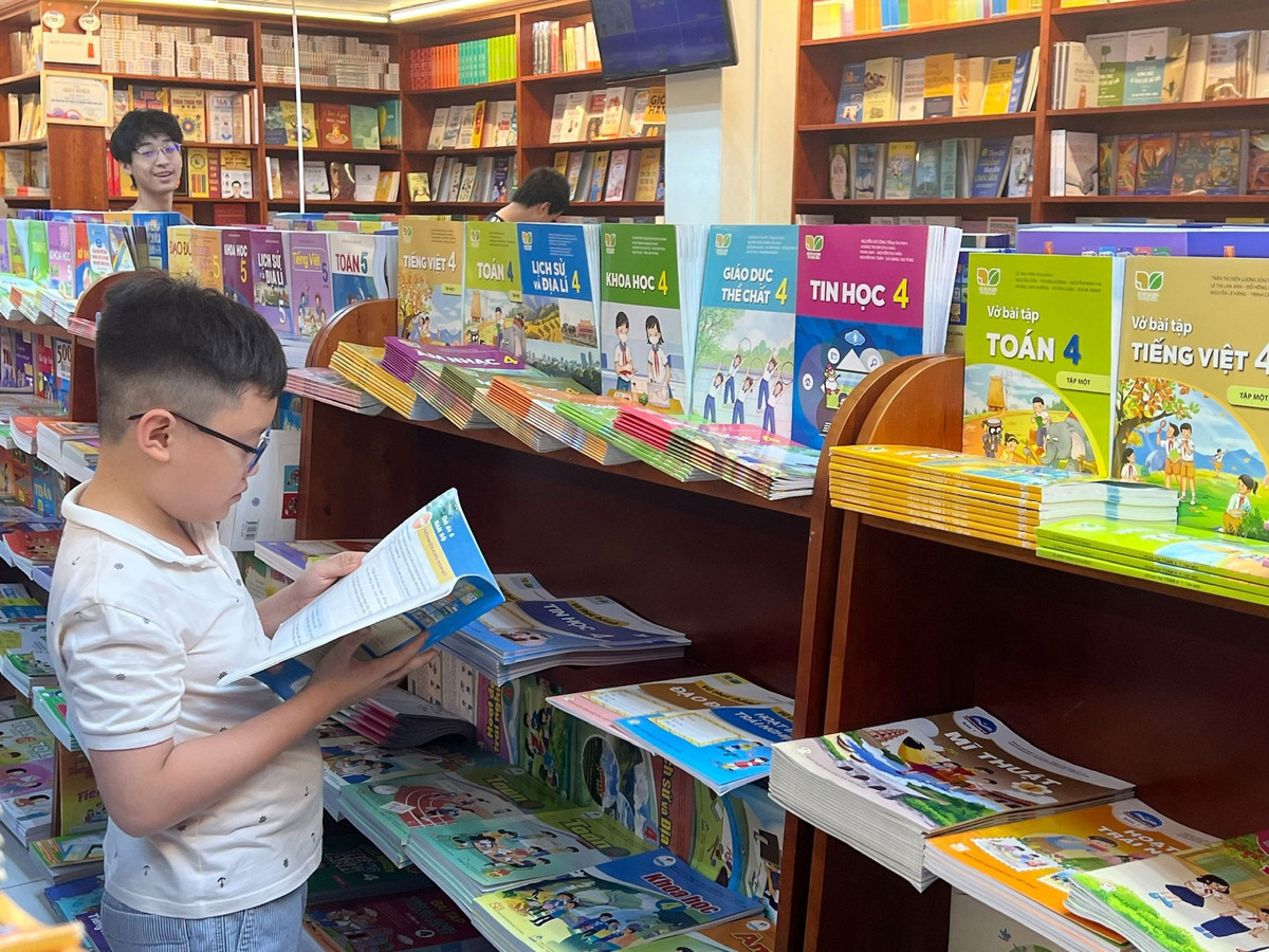 Có hay không lợi ích nhóm trong việc lựa chọn bộ sách giảng dạy? Co hay khong loi ich nhom trong viec lua chon bo sach giang day?