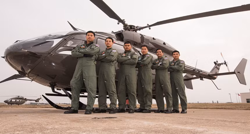 Ngoài ra họ còn có 7 chiếc trực thăng đa dụng UH-72A Lakota có thể dành cho huấn luyện, chở quân đặc nhiệm…