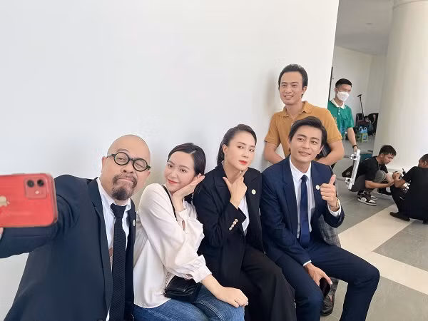 Hinh anh hau truong khong co tren song VTV cua 