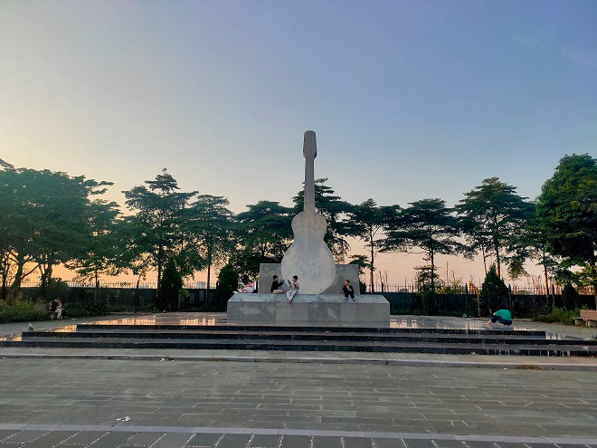 Đây là công trình được đầu tư xây dựng nhằm tạo nên điểm nhấn độc đáo cho khu đô thị, vừa khai thác tối đa vẻ đẹp tự nhiên sẵn có, vừa tạo ra lợi thế về cảnh quan, sinh thái, góp phần mang lại các giá trị cạnh tranh vượt trội cho khu vực phía Tây thủ đô. 