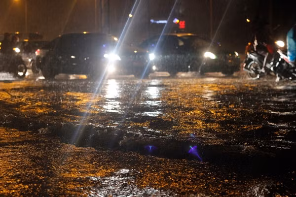 Toan canh Ha Noi ngap ung do anh huong cua bao so 3-Hinh-2