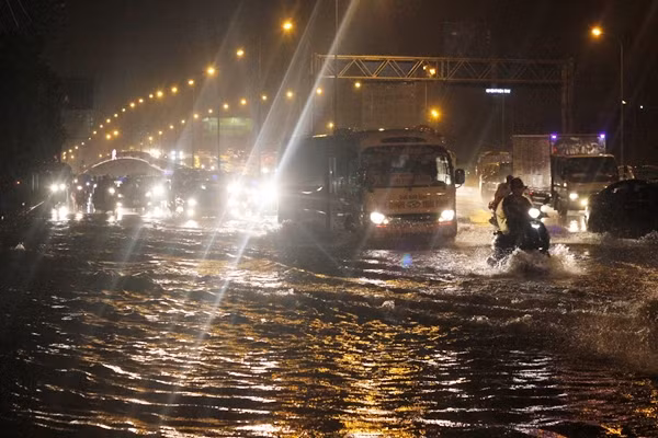 Toan canh Ha Noi ngap ung do anh huong cua bao so 3-Hinh-5