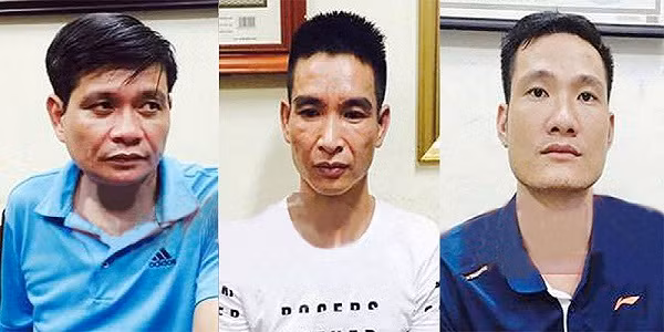 Đạt, Hoàn, Duy (từ trái sáng) tại cơ quan công an.