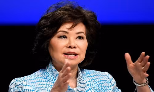 Sau đó, bà Chao tiếp tục theo học về tiền tệ và ngân hàng tại Đại học Dartmouth. Bà tốt nghiệp trường Harvard với tấm bằng Thạc sĩ Quản trị Kinh doanh năm 1979. Ảnh: SCMP.