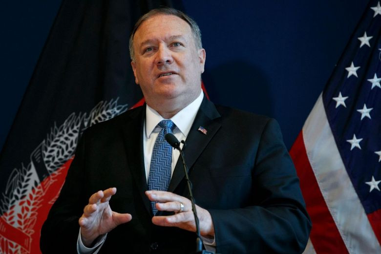 Đến tháng 3/2018, Tổng thống Trump bất ngờ đưa ra thông báo cách chức Ngoại trưởng Mỹ Rex Tillerson và đề cử Giám đốc Cơ quan Tình báo Trung ương Mỹ Mike Pompeo lên thay thế. Ông Pompeo chính thức trở thành vị quan chức ngoại giao hàng đầu nước Mỹ vào tháng 4/2018. Ảnh: ST.