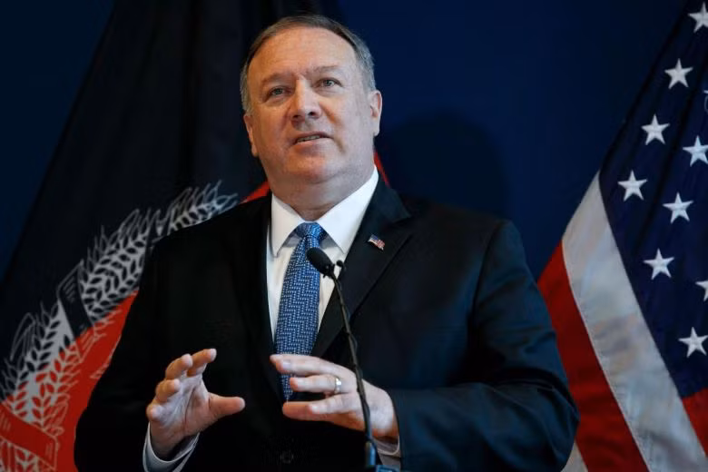 Đến tháng 3/2018, Tổng thống Trump bất ngờ đưa ra thông báo cách chức Ngoại trưởng Mỹ Rex Tillerson và đề cử Giám đốc Cơ quan Tình báo Trung ương Mỹ Mike Pompeo lên thay thế. Ông Pompeo chính thức trở thành vị quan chức ngoại giao hàng đầu nước Mỹ vào tháng 4/2018. Ảnh: ST.