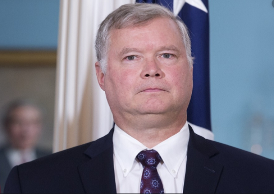 Trong khi đó, ông Stephen, sinh năm 1963, đã tốt nghiệp trường Đại học Michigan với tấm bằng cử nhân về Khoa học Chính trị và Nga năm 1984. Ảnh: SCMP.