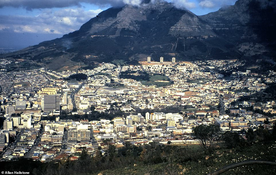 Toàn cảnh Cape Town nhìn từ trên cao ngày 18/8/1970.