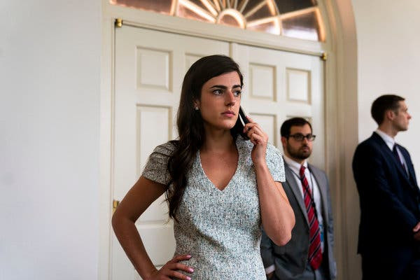 Vào mùa hè năm 2013, bà Madeleine Westerhout bắt đầu làm việc cho Ủy ban Quốc gia Đảng Cộng hòa. Từ tháng 1/2015, bà làm trợ lý cho Chánh văn phòng Ủy ban Quốc gia Đảng Cộng hòa (RNC) Katie Walsh. Ảnh: NY Times.