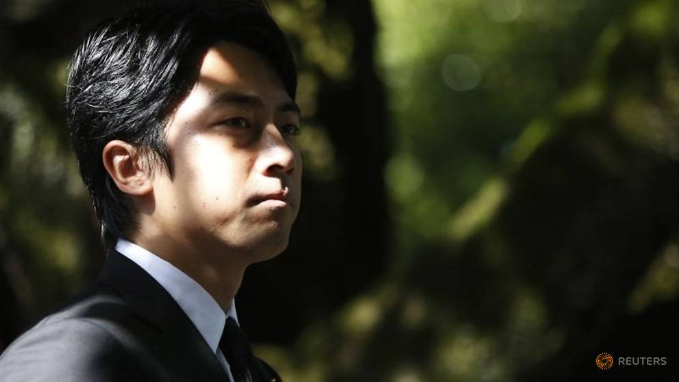 Tháng 8/2009, ông Shinjiro được bầu vào Hạ viện và liên tục tái đắc cử sau đó. Ảnh: Reuters.