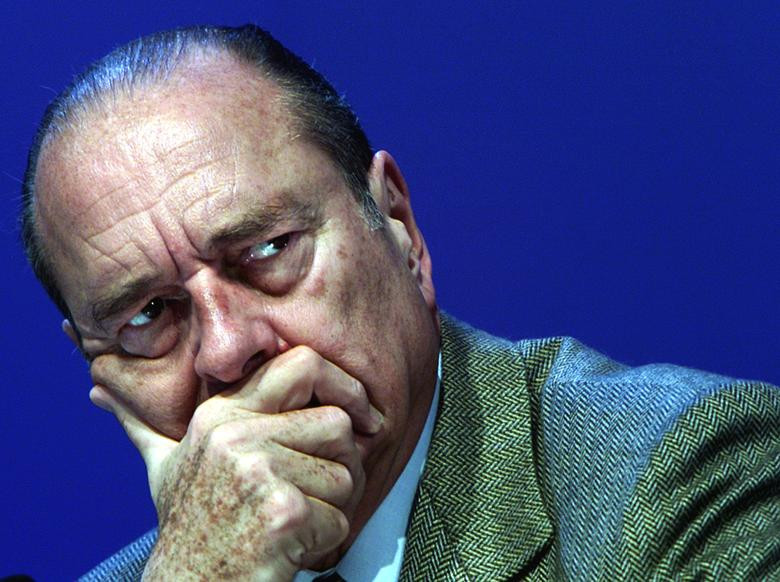 Năm 2003, ông Jacques Chirac là vị nguyên thủ quốc gia phản đối mạnh mẽ nhất cuộc chiến tại Iraq. Về cải cách chính trị trong nước, ông đã quyết định rút ngắn nhiệm kỳ Tổng thống Pháp từ 7 xuống còn 5 năm.