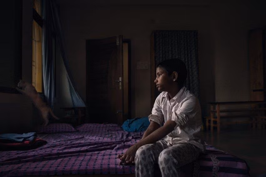 Trẻ em Bangladesh làm người ở chỉ nhận được thức ăn và chỗ nghỉ. Không tiền, không có không gian riêng, không được nghỉ ngơi, và tồi tệ nhất là không có tương lai.