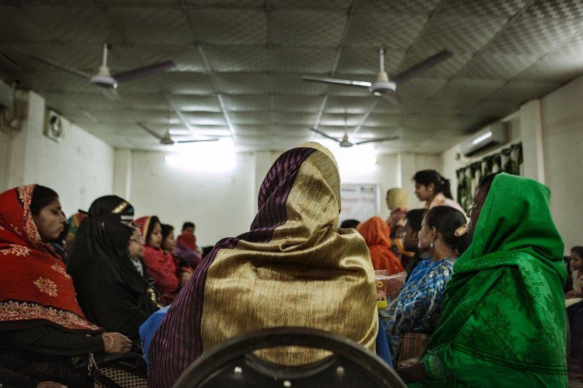 Tuy nhiên, Giannattasio cũng ghi nhận một số tổ chức phi chính phủ đang nỗ lực cải thiện tình hình. Họ đang thuyết phục các chủ hộ gia đình đối xử tốt hơn với lao động trẻ em.