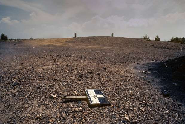 Chính phủ Mỹ đã quyết định sơ tán người dân ra khỏi thị trấn này vào thập niên 1980 và phá huỷ nhiều tòa nhà trong thị trấn. Theo ước tính, chính quyền đã dùng 42 triệu USD để mua nhà của những cư dân trong thị trấn này và tái định cư cho họ. Trước đó, chính quyền cũng bỏ ra 7 triệu USD để dập tắt đám cháy nhưng không thành công.