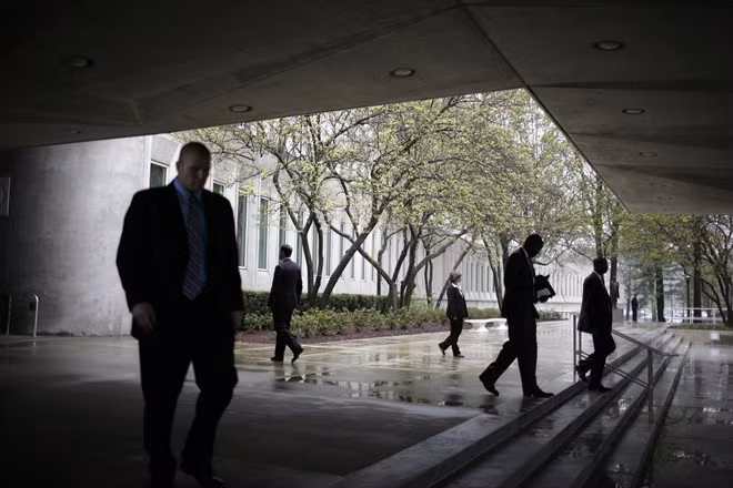 Nguoi to cao Tong thong Trump la nhan vien CIA?