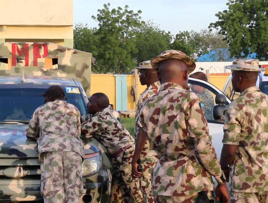 Hãi hùng “căn nhà địa ngục” giam cầm 400 nam sinh ở Nigeria - Hình 14 Hai hung “can nha dia nguc” giam cam 400 nam sinh o Nigeria-Hinh-14