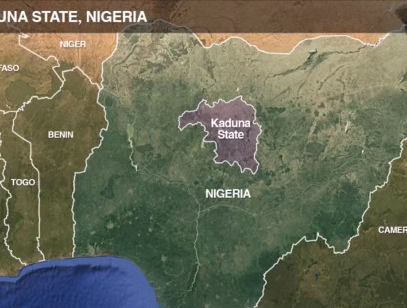 Hai hung “can nha dia nguc” giam cam 400 nam sinh o Nigeria-Hinh-15