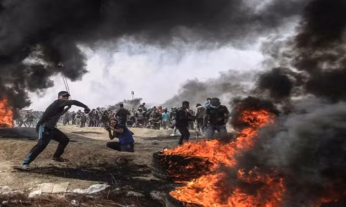 Israel ngay lập tức thắt chặt phong tỏa, hạn chế việc vận chuyển hàng hóa và người vào ra khỏi khu vực. Từ đó tới nay, các cuộc đụng độ ở dải Gaza liên tục diễn ra suốt hàng chục năm qua, biến nơi đây thành vùng đất chết chóc.