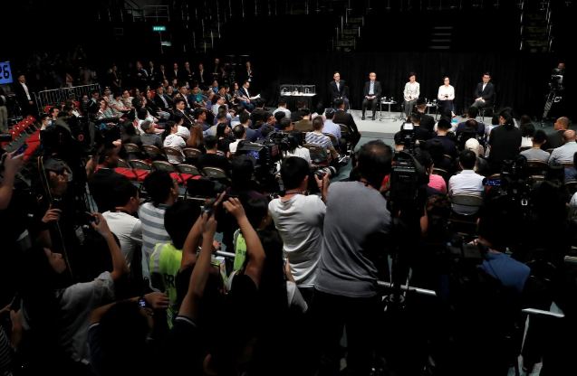 Hình ảnh phiên đối thoại công chúng của bà Lâm Trịnh Nguyệt Nga hôm 26/9.