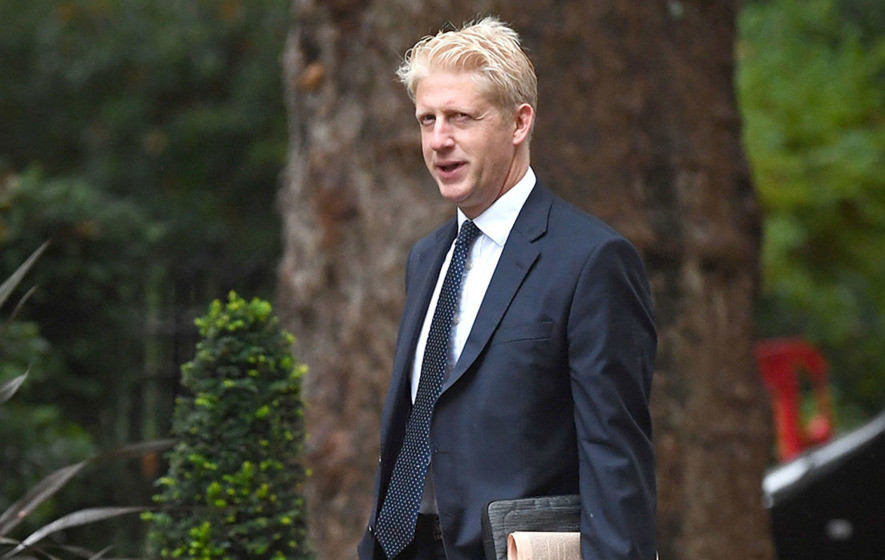 Ông Jo Johnson từ chức bộ trưởng vào tháng 11/2018 để phản đối thỏa thuận Brexit của Thủ tướng Theresa May với EU. Tuy nhiên, ông tái gia nhập chính phủ gần đây sau khi Đảng Bảo thủ bầu anh trai ông là Boris Johnson làm Thủ tướng kế nhiệm bà May. Ảnh: IN.