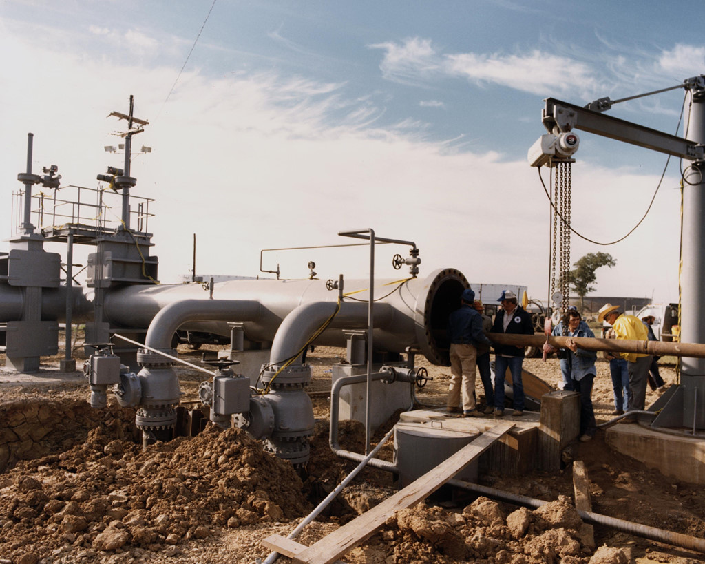 Hiện có 644,8 triệu thùng dầu trong kho tính đến ngày 13/9, theo trang web của kho dự trữ dầu. Theo Cơ quan Thông tin Năng lượng của Mỹ, người Mỹ dùng 20,5 triệu thùng dầu trung bình mỗi ngày năm 2018, như vậy kho dự trữ đủ dùng cho khoảng 31 ngày. *) Title do Kiến Thức biên tập lại