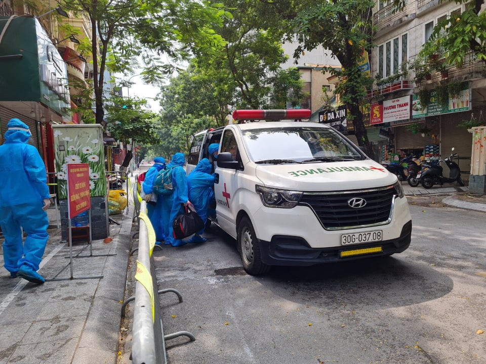 Được biết, phố Đội Cấn dài 3 km, từ đoạn giao cắt ngã tư Lê Hồng Phong - Ngọc Hà đến ngã ba đường Bưởi, nằm trên địa bàn bốn phường Đội Cấn, Liễu Giai, Vĩnh Phúc, Cống Vị, quận Ba Đình.