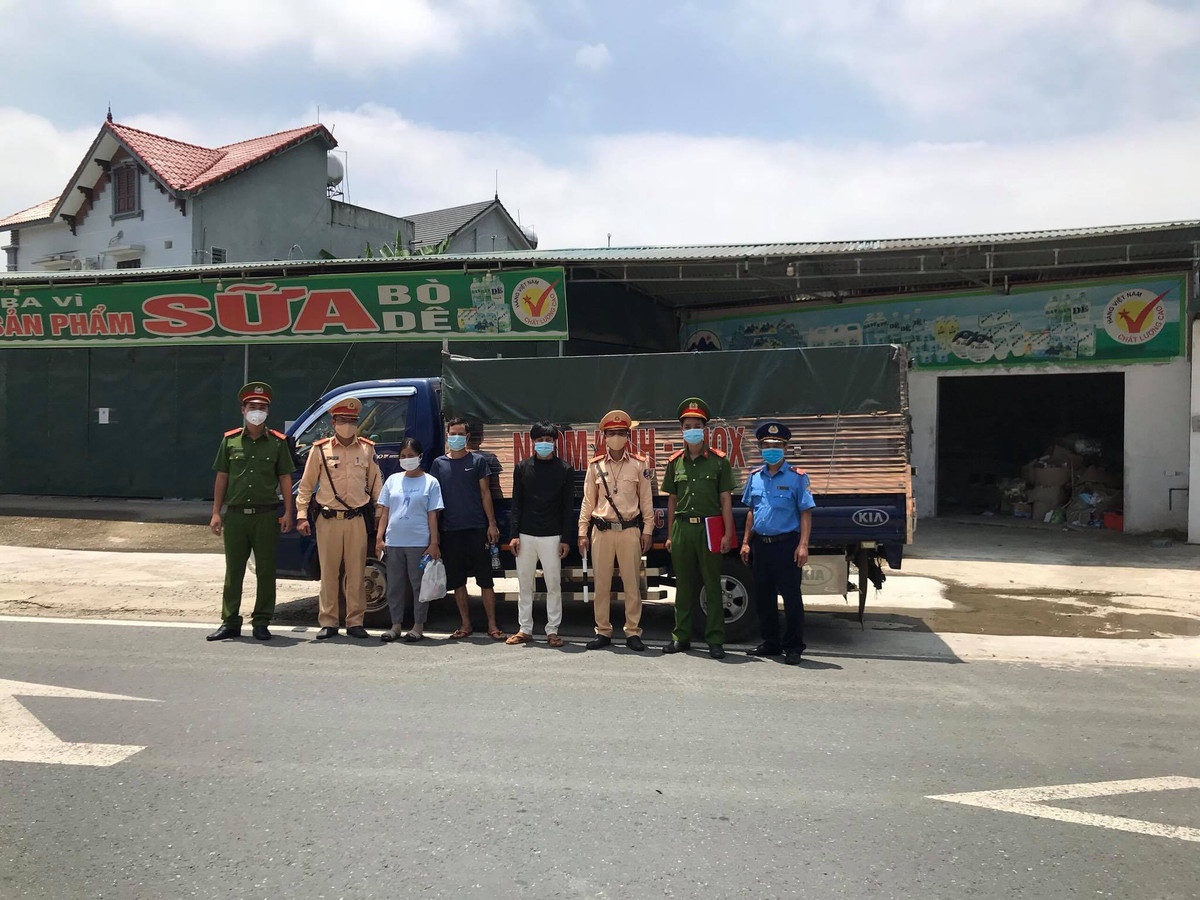 Loi dung luong xanh tai xe cho nguoi tu Hoa Binh ve Bac Ninh-Hinh-2