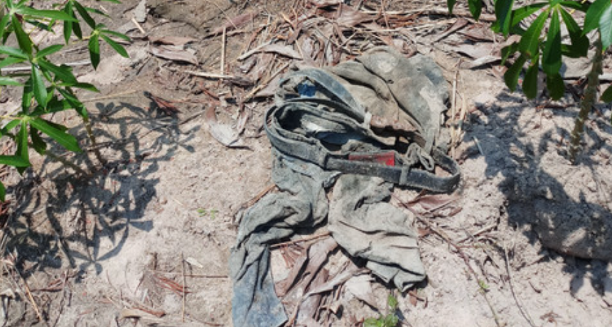  Phát hiện bộ xương người trong rẫy mì: Ngày 26/4, người dân đi thăm rẫy mì tại xã Tân Hải, thị xã La Gi (Bình Thuận) phát hiện một bộ xương người nằm trên mặt đất. Tại hiện trường, bộ xương nằm trên bờ hố, cạnh đó có một bộ đồ nam quần dài jean còn nguyên dây nịt.Theo nhận định, bộ xương của người này đã chết khoảng 7 đến 10 tháng trước. 