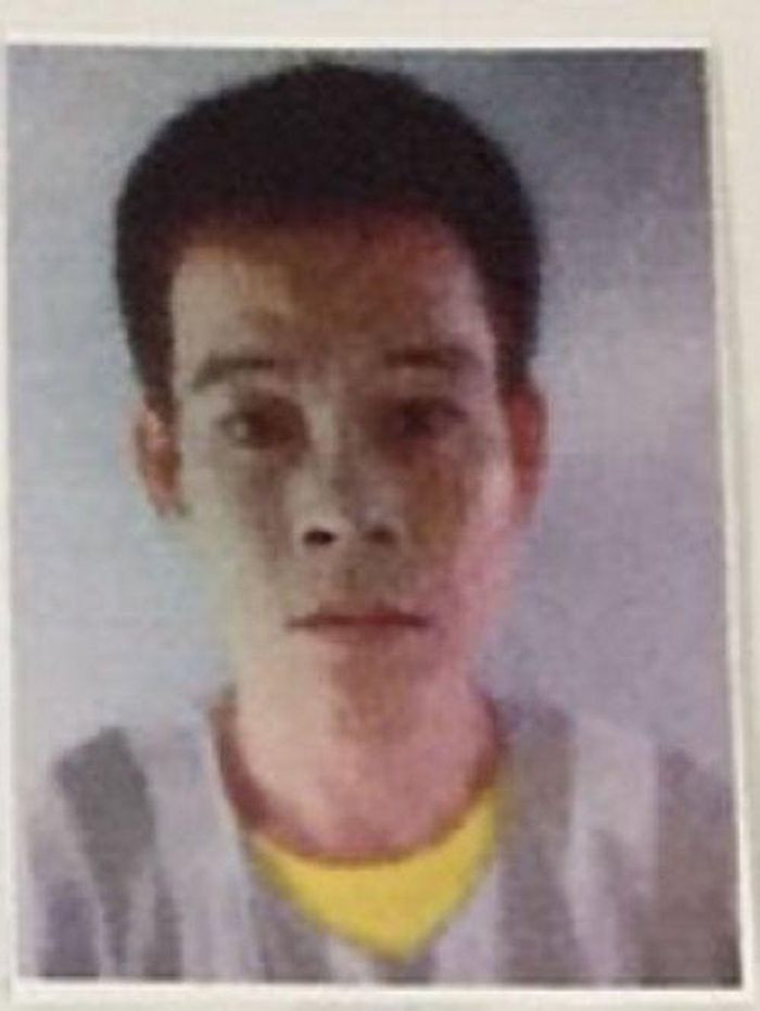  Dùng dao đâm chết người vì mâu thuẫn: Anh Lê Minh Bình (SN 1973 trú huyện Châu Phú, An Giang) gặp Nguyễn Văn Hà (SN 1984, trú cùng địa phuong) và xảy thuẫn cự cãi và rượt đuổi đánh nhau, trong lúc xô xát, Hà dùng dao đâm chết anh Bình. Ngày 15/8, Công an tỉnh An Giang cho biết đang truy bắt Hà để điều tra. 