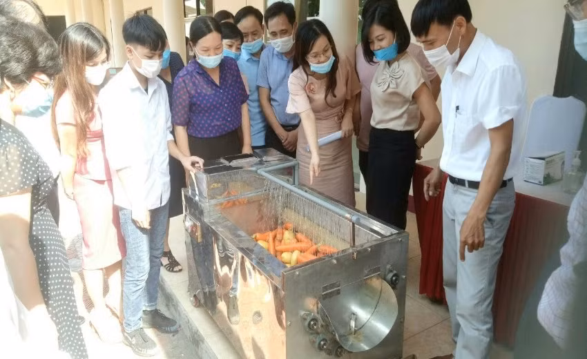 Thai Binh: Cham chung khao Cuoc thi Sang tao thanh thieu nien nhi dong