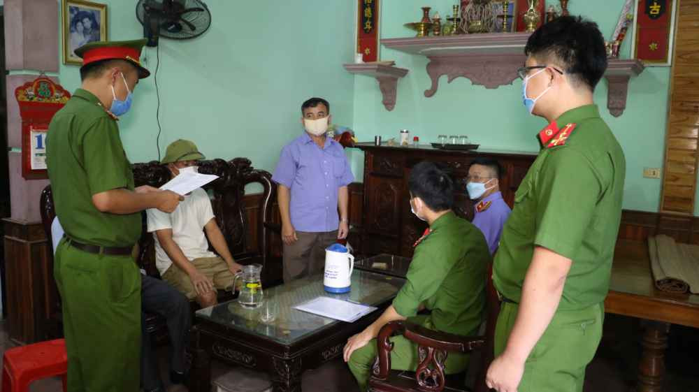 Bat cuu Chu tich, Ke toan xa lap khong ho so xay nha van hoa