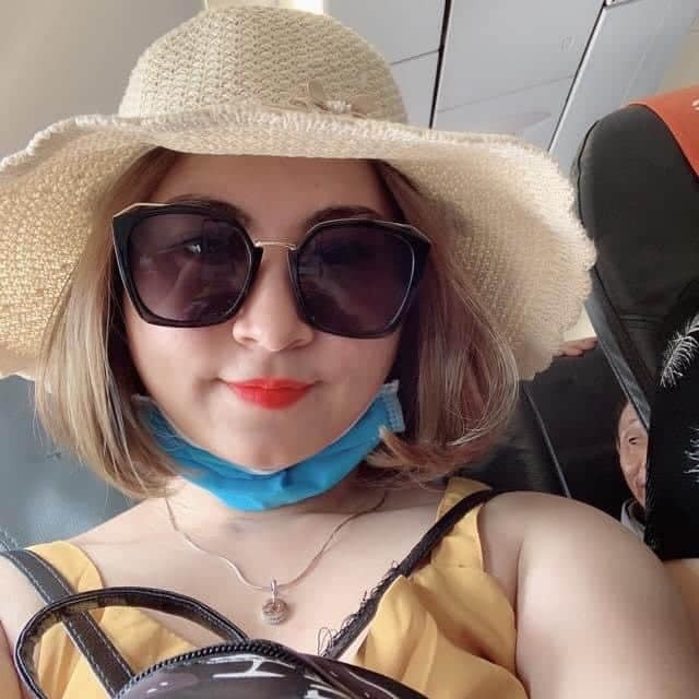  Cựu nữ sinh ngành luật xinh đẹp lừa đảo chiếm đoạt tài sản: Do thiếu tiền tiêu xài, Bùi Ngọc Diệp (trú TP.Vinh, Nghệ An) đã lừa mẹ mình được giữ lại làm việc tại khoa Luật. Diệp "nổ" với mẹ mình có khả năng xin việc cho người khác với chi phí 150 triệu đồng. Vì tin tưởng, một nạn nhân đã nộp hồ sơ và tiền cho Diệp. Ngày 31/7/2020, Diệp bị Công an TP.Vinh bắt giữ.