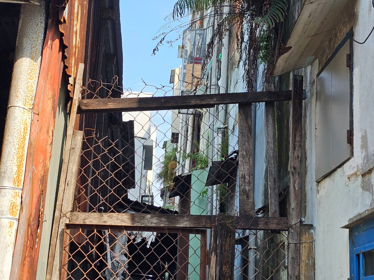 Theo kết quả kiểm định của Trung tâm Kiểm định chất lượng xây dựng (thuộc Sở Xây dựng) thực hiện năm 2021-2022, tất cả các khối nhà đều ở mức độ nguy hiểm cấp C.