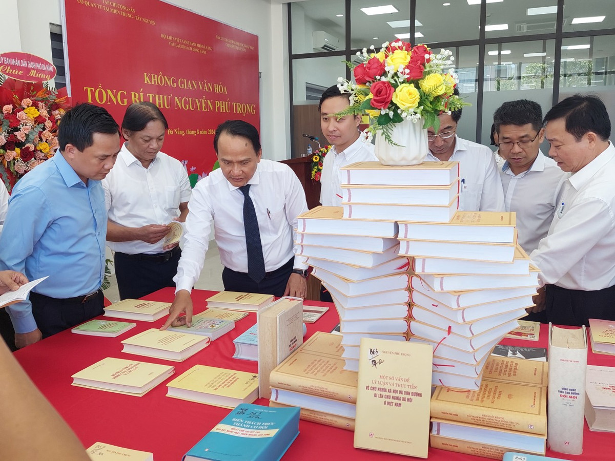 Da Nang: Ra mat Khong gian van hoa Tong Bi thu Nguyen Phu Trong