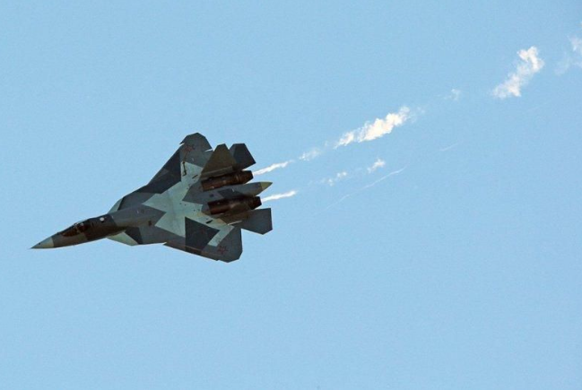 Ngày 28/6, Bộ Quốc phòng Nga đã đưa Su-57 vào danh mục Vũ khí Z, một danh mục mới về hệ thống vũ khí tiên tiến. Danh mục này bao gồm máy bay không người lái được trang bị AI, phương tiện lướt siêu thanh Avangard và hệ thống phóng hạt nhân Poseidon và Sarmat.
