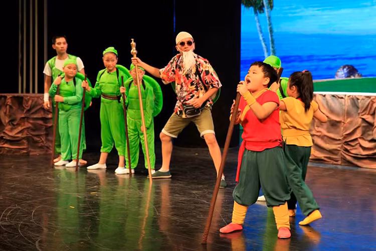 Nhóc tì của " Bố ơi! Mình đi đâu thế?" mùa 2 đảm nhận một vai diễn phụ trong vở kịch nhưng để lại ấn tượng cho nhiều khán giả nhỏ tuổi. (Ảnh: Facebook Xuân Bắc)