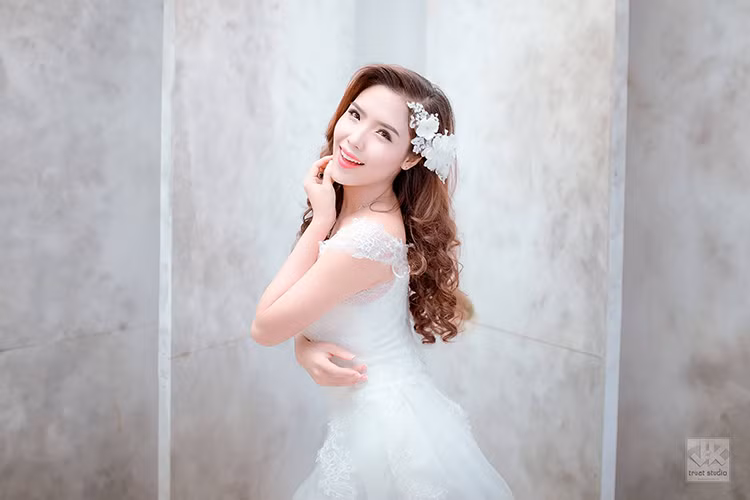 Cô còn từng giành danh hiệu Á khôi cuộc thi "Nữ sinh duyên dáng" Đại học Nha Trang, Top 50 chung kết cuộc thi "Nữ sinh viên Việt Nam" 2014… (Ảnh: Hoa hậu Biển Việt Nam)