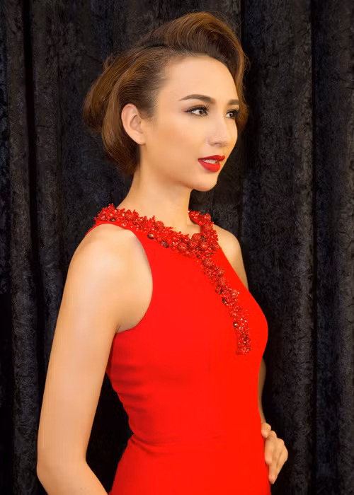 Ngoài làm MC, Ngọc Diễm khá bận rộn với các hoạt động nghệ thuật khác và làm việc tại công ty riêng.