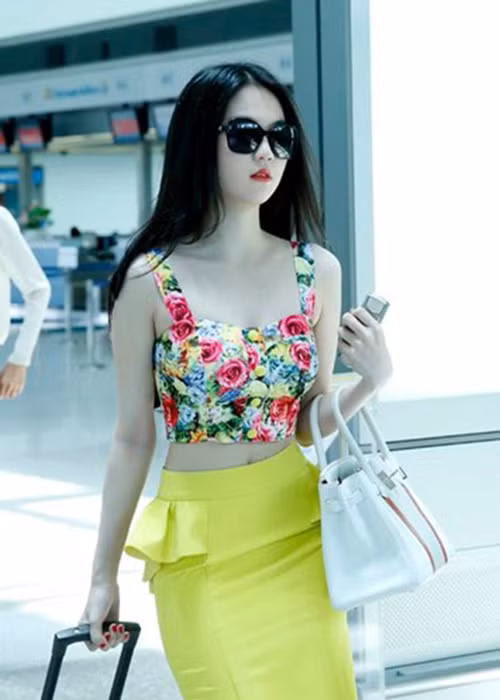 Gu thoi trang san bay hut mat cua nguoi mau Ngoc Trinh-Hinh-6