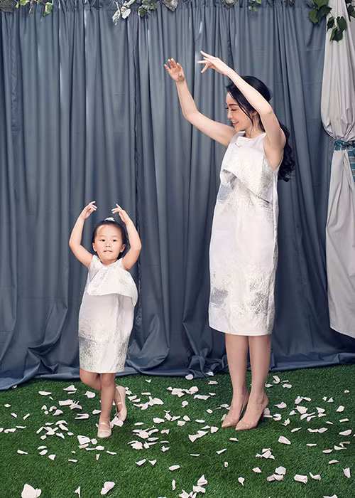 Linh Nga dien do doi cung con gai xinh nhu thien than-Hinh-6