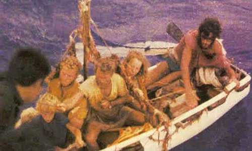 Sau 38 ngày, gia đình được một tàu đánh cá Nhật cứu ở cách bờ 500km.