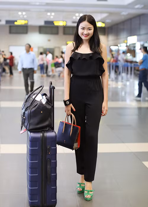 Dan giam khao Next Top Model sanh dieu o san bay HN-Hinh-8