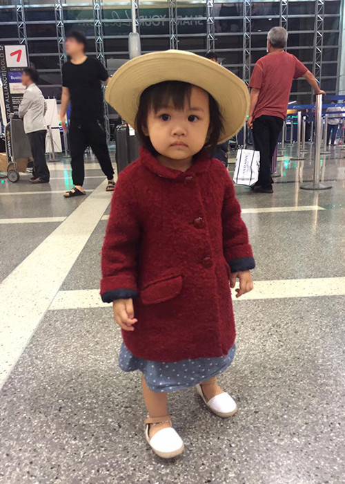 Nữ diễn viên phim “Scandal” khoe ảnh con gái ăn mặc như một fashionista mới nổi.