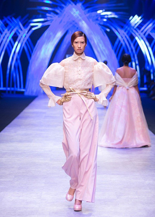 Nhan sac thay doi chong mat cua chan dai 1m90 Hong Xuan-Hinh-9